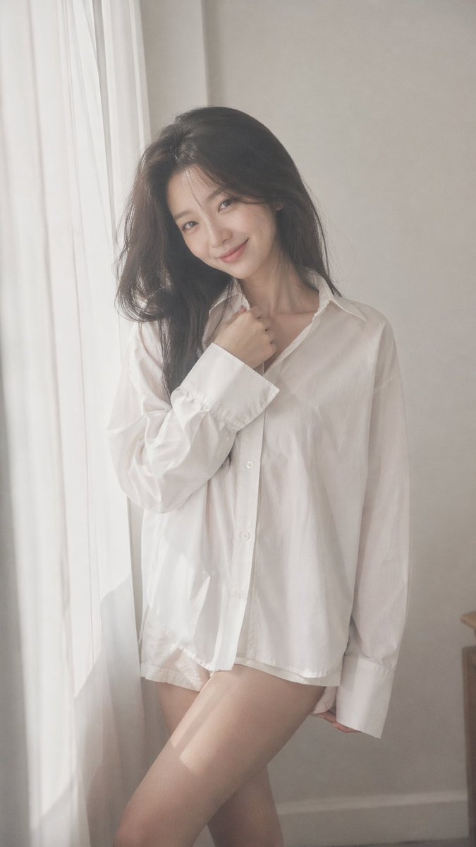 GPT Image 2 soft black mist idol portrait sample