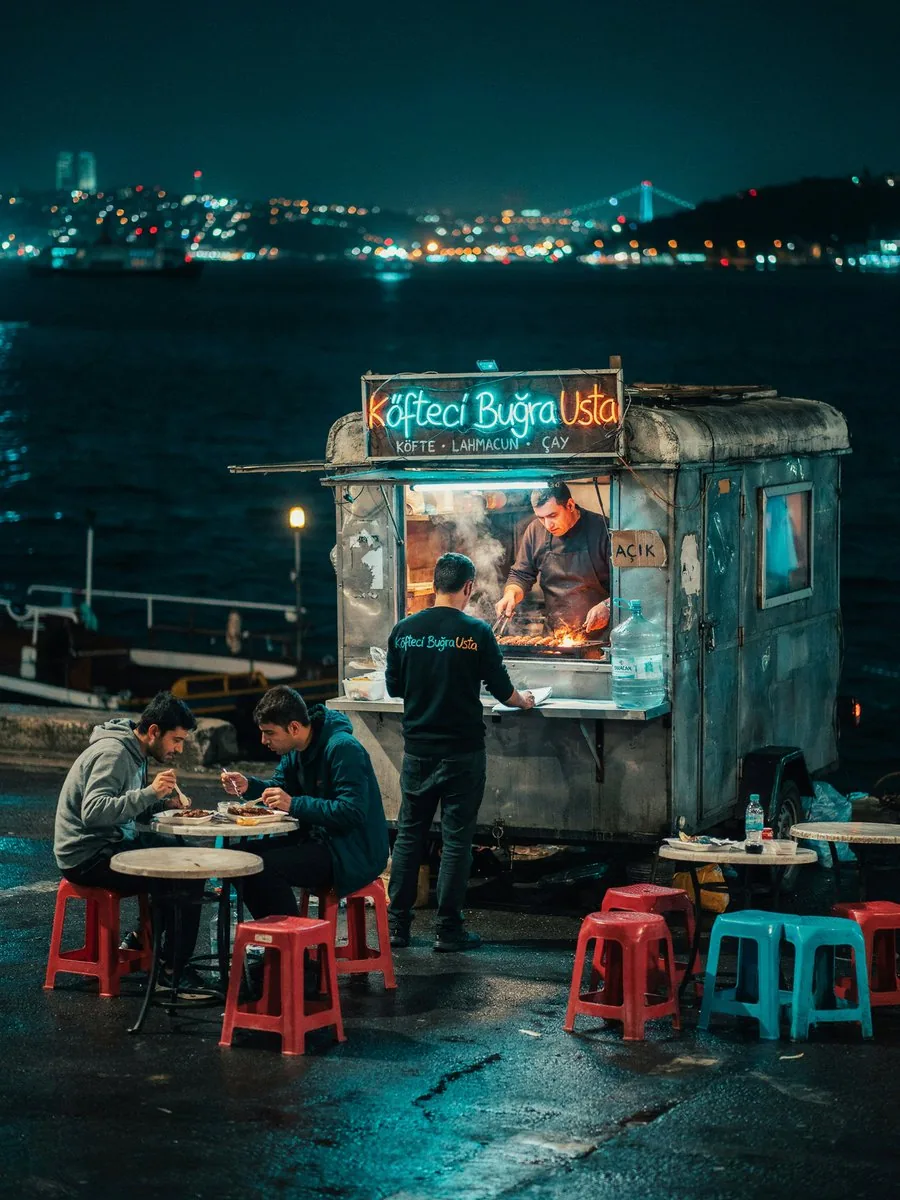 Istanbul waterfront food stall · 4